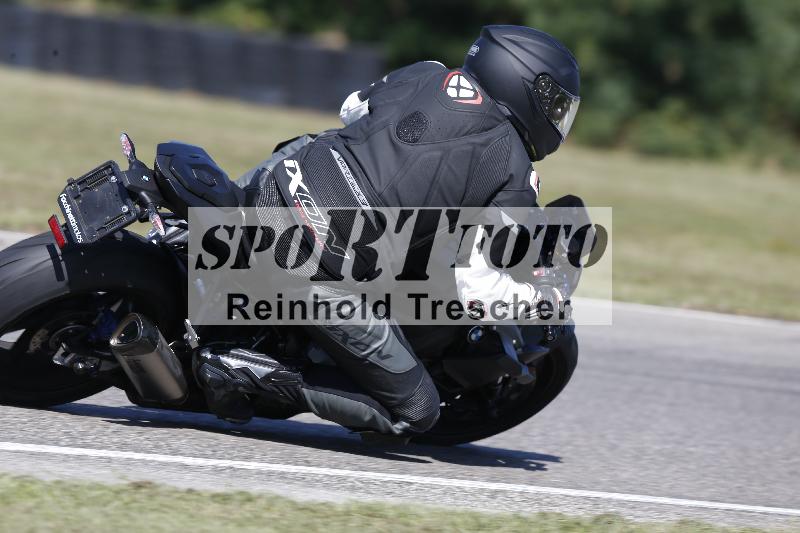 Archiv-2025/49 26.08.2025 Cornu Master School ADR/blau-bleu/49